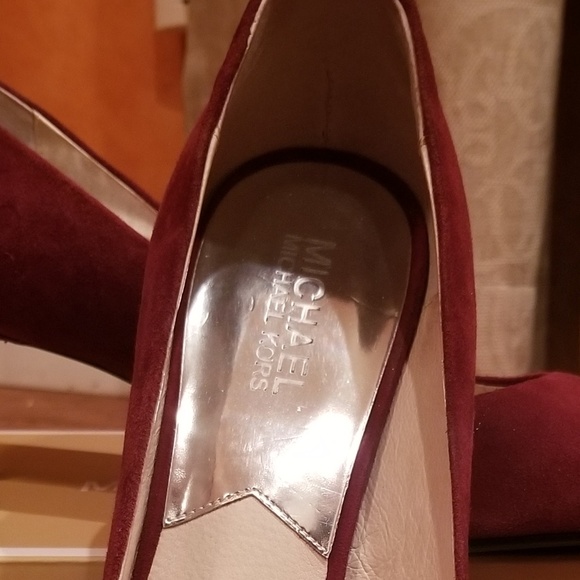 Shoes - Picture 4 of 4